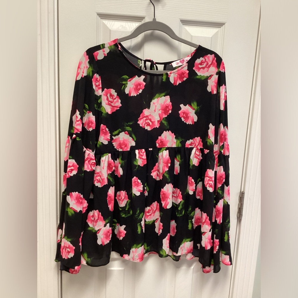 Buddy Love SZ L women’s pink floral flowy colorful bell sleeve spring roses top